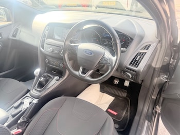 Used Ford Focus 2017 for sale - 78199784: Photo