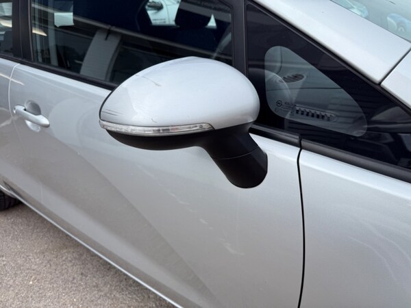 Used Kia Venga 2012 for sale - 75271879: Photo 10