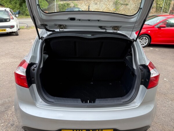 Used Kia Venga 2012 for sale - 75271879: Photo 28