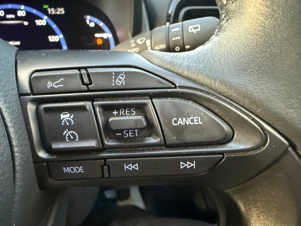 Used Toyota Yaris Cross 2022 for sale - 76706315: Photo 30