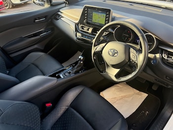 Used Toyota C-HR 2020 for sale - 76719130: Photo