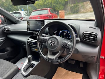 Used Toyota Yaris Cross 2023 for sale - 75947112: Photo