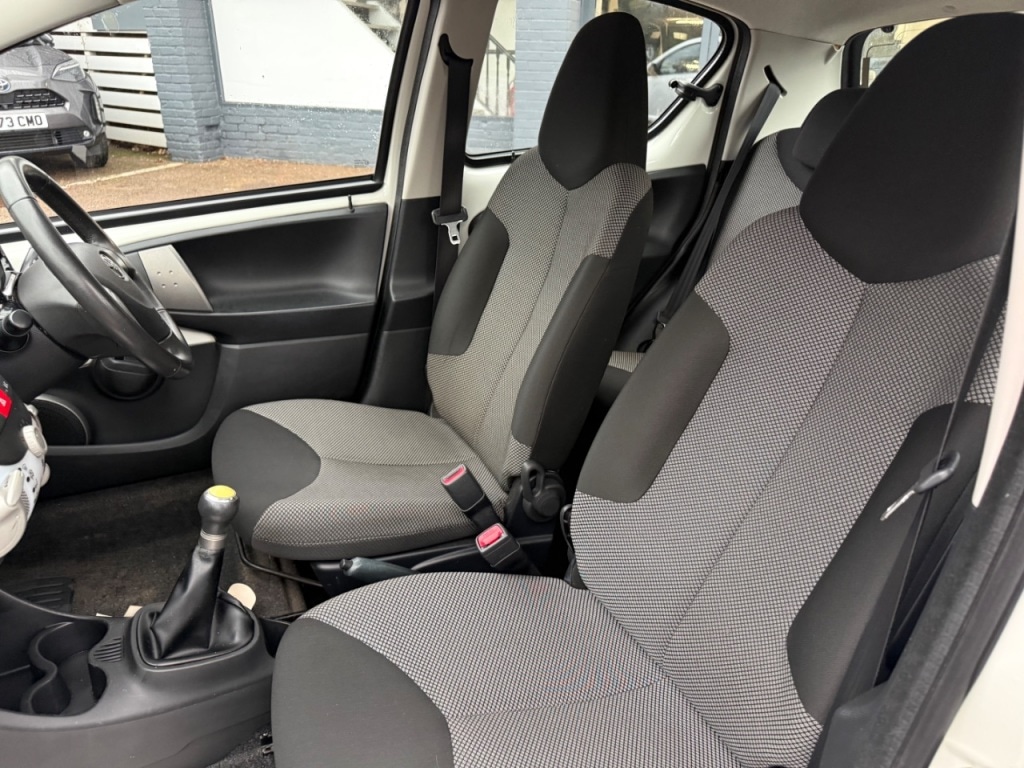 Used Toyota AYGO 2014 for sale - 77113228: Photo 11