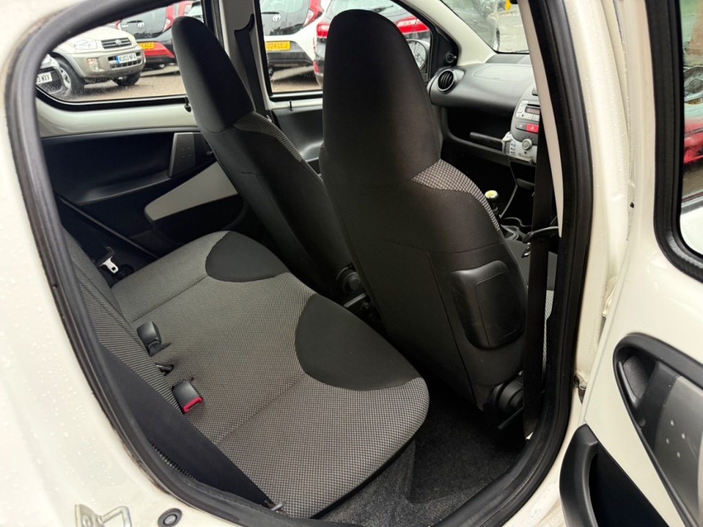 Used Toyota AYGO 2014 for sale - 77113228: Photo 14