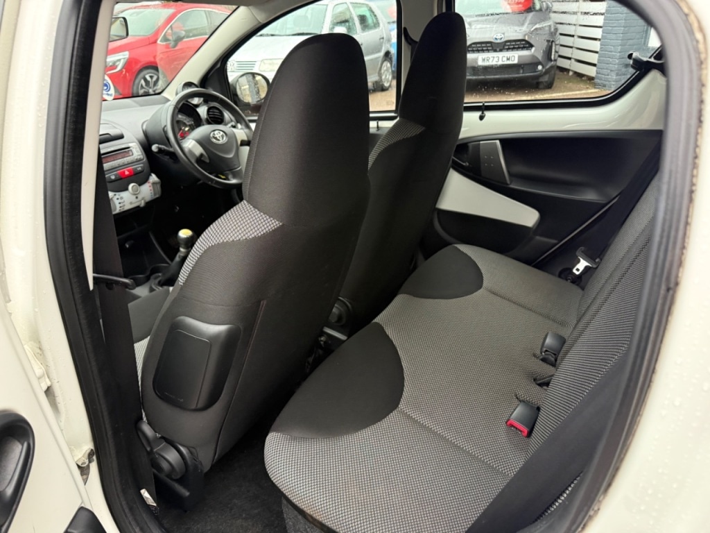 Used Toyota AYGO 2014 for sale - 77113228: Photo 20