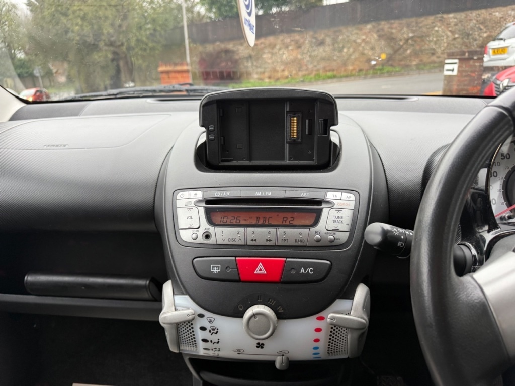 Used Toyota AYGO 2014 for sale - 77113228: Photo 25