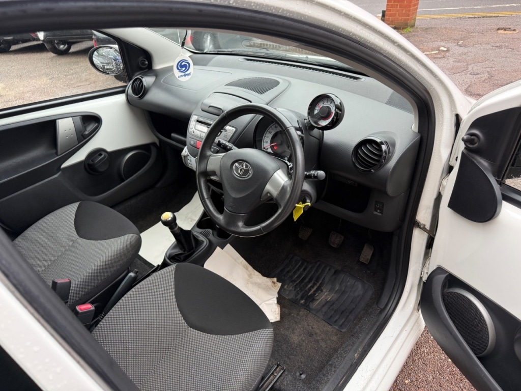 Used Toyota AYGO 2014 for sale - 77113228: Photo 6