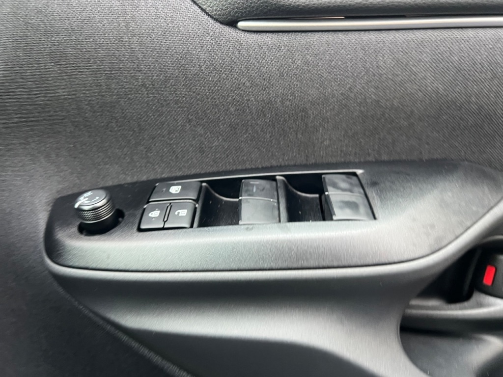 Used Toyota Yaris Cross 2025 for sale - 76590651: Photo 11