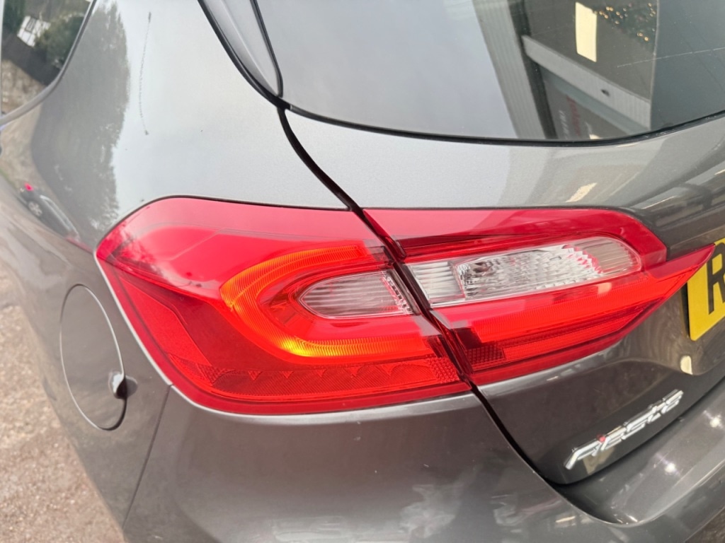 Used Ford Fiesta 2018 for sale - 76972869: Photo 23