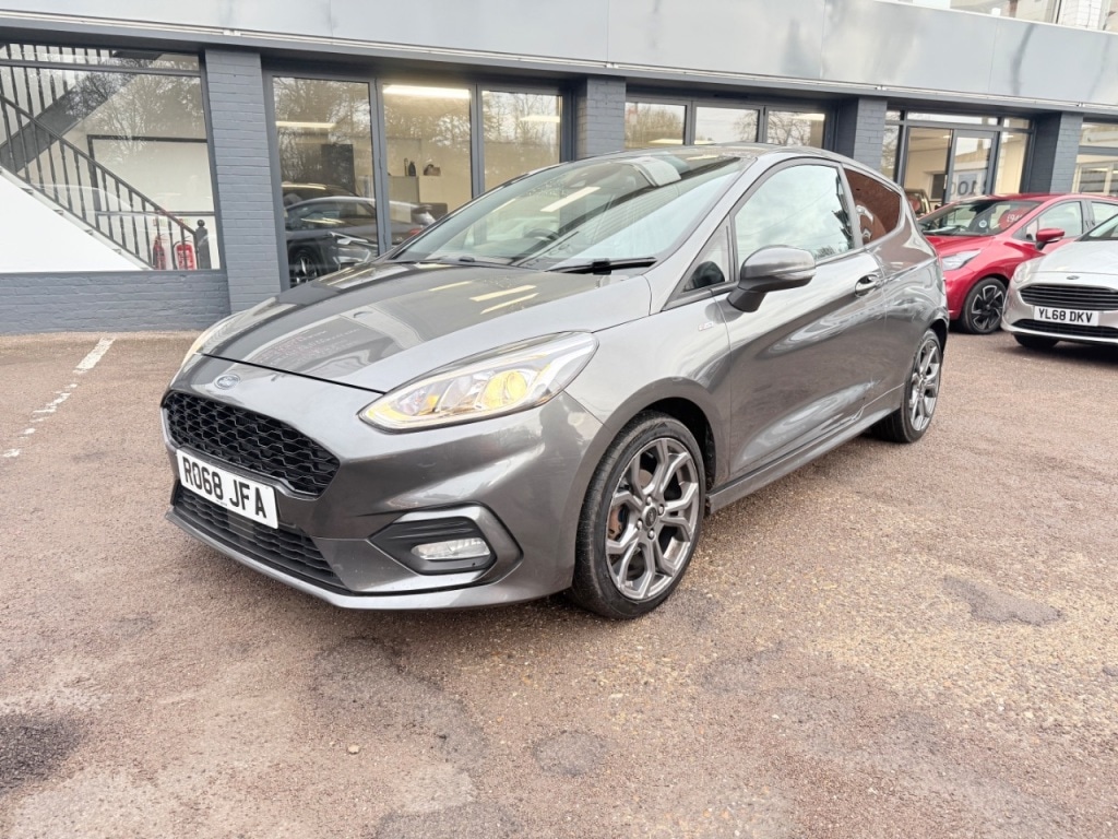 Used Ford Fiesta 2018 for sale - 76972869: Photo 32