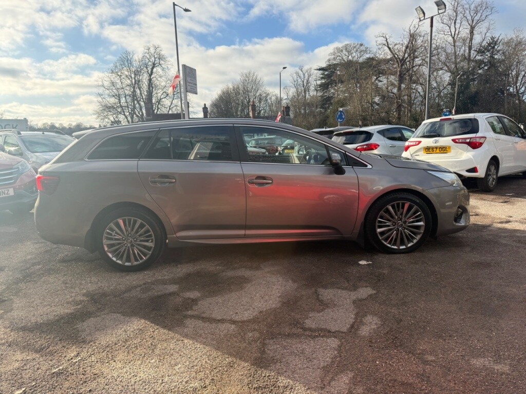 Used Toyota Avensis 2015 for sale - 76968669: Photo 12