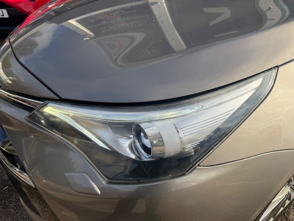 Used Toyota Avensis 2015 for sale - 76968669: Photo 19