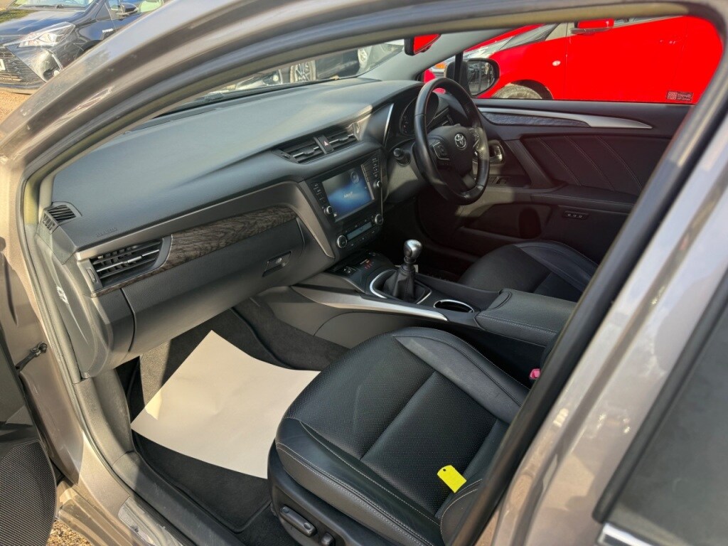 Used Toyota Avensis 2015 for sale - 76968669: Photo 22