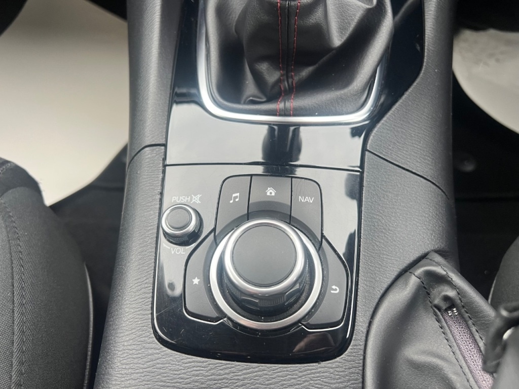 Used Mazda Mazda3 2016 for sale - 76118248: Photo 3