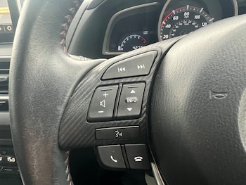 Used Mazda Mazda3 2016 for sale - 76118248: Photo 4