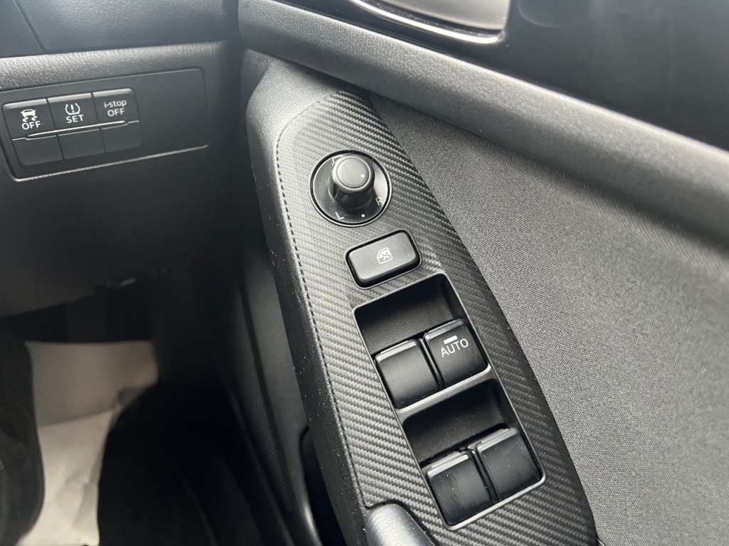 Used Mazda Mazda3 2016 for sale - 76118248: Photo 6