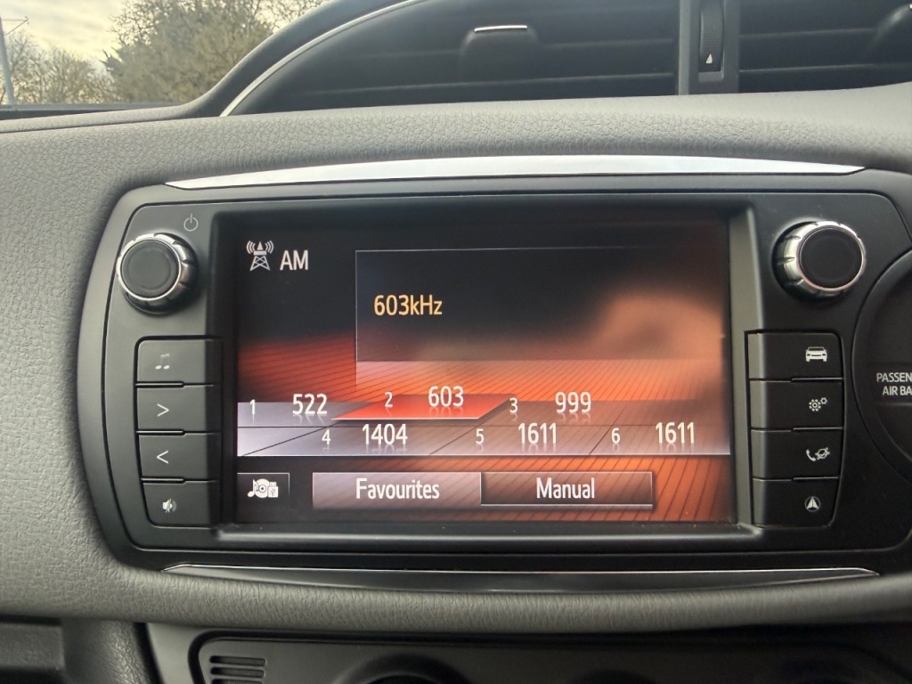 Used Toyota Yaris 2016 for sale - 78055797: Photo 30