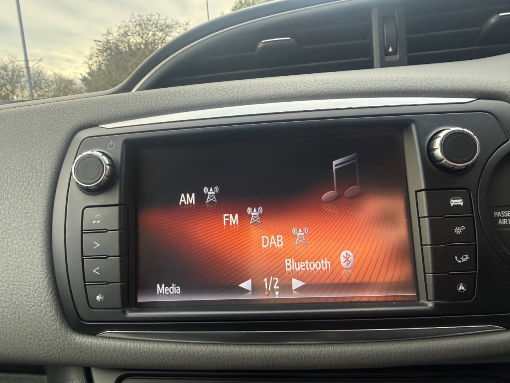 Used Toyota Yaris 2016 for sale - 78055797: Photo 31