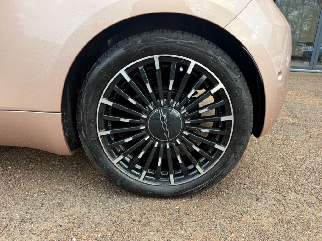 Used Fiat 500e C 2025 for sale - 77124955: Photo 18