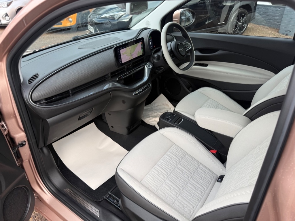 Used Fiat 500e C 2025 for sale - 77124955: Photo 7