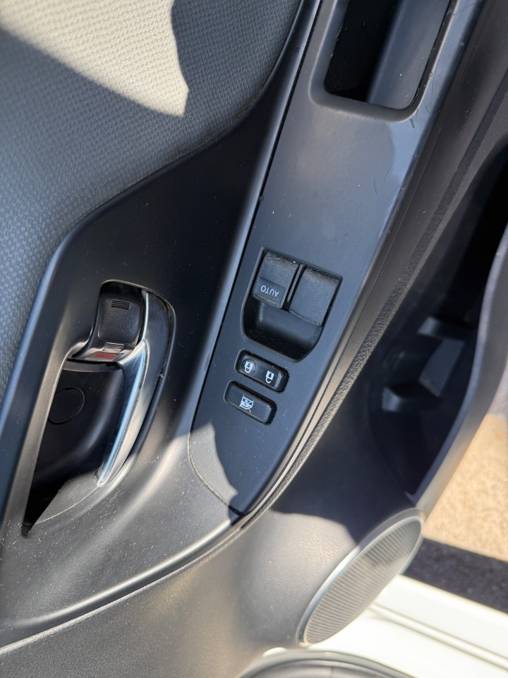 Used Toyota Yaris 2014 for sale - 76697994: Photo 21