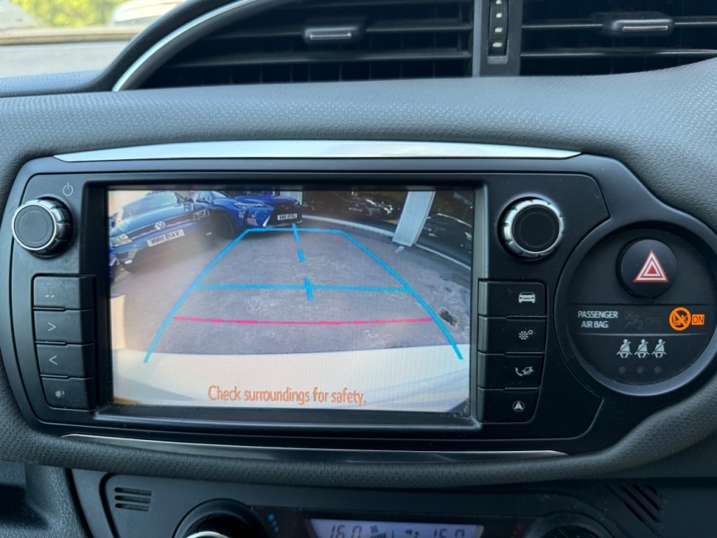 Used Toyota Yaris 2014 for sale - 76697994: Photo 25