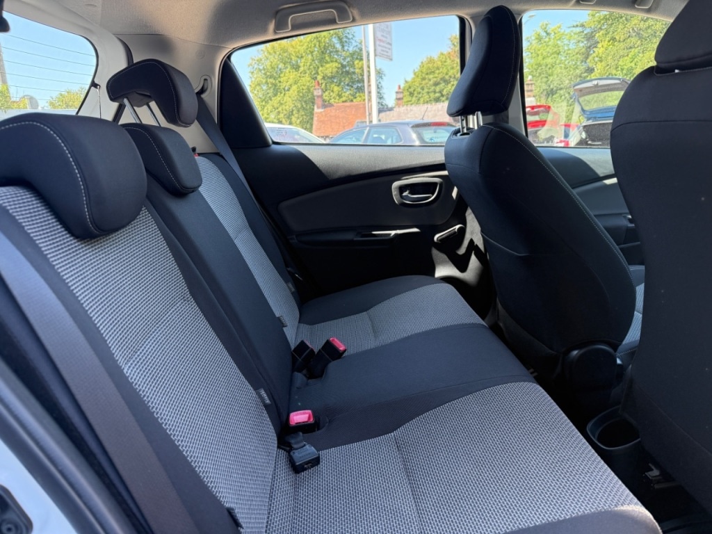 Used Toyota Yaris 2014 for sale - 76697994: Photo 30