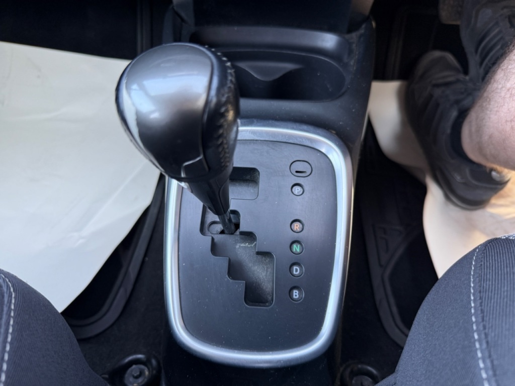 Used Toyota Yaris 2014 for sale - 76697994: Photo 4