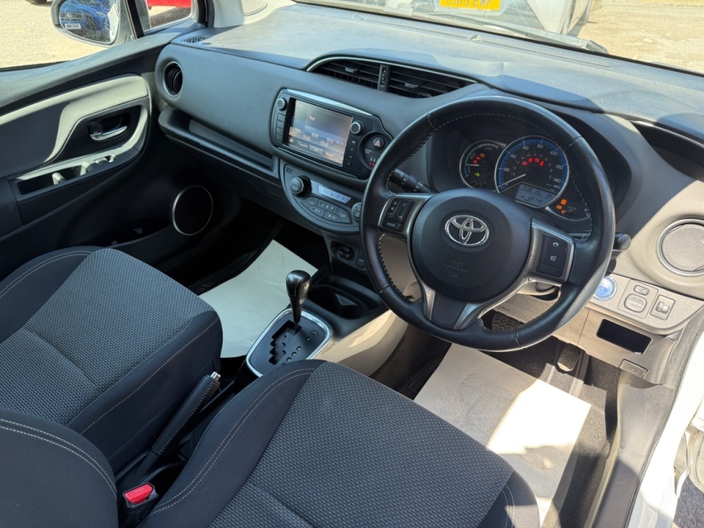 Used Toyota Yaris 2014 for sale - 76697994: Photo 6