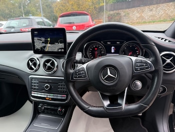 Used Mercedes-Benz GLA 2018 for sale - 76332835: Photo