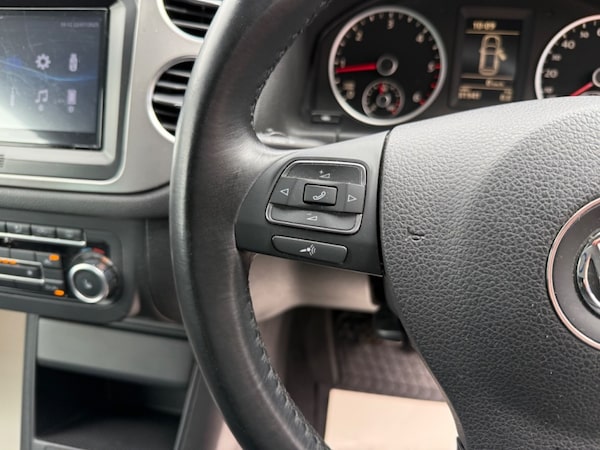 Used Volkswagen Tiguan 2010 for sale - 75067136: Photo 25
