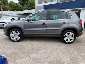 Used Volkswagen Tiguan 2010 for sale - 75067136: Photo