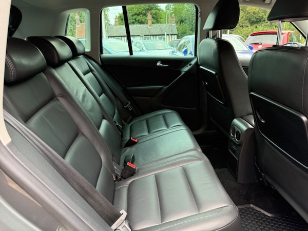 Used Volkswagen Tiguan 2010 for sale - 75067136: Photo 32