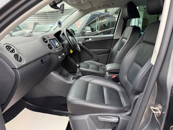 Used Volkswagen Tiguan 2010 for sale - 75067136: Photo 34