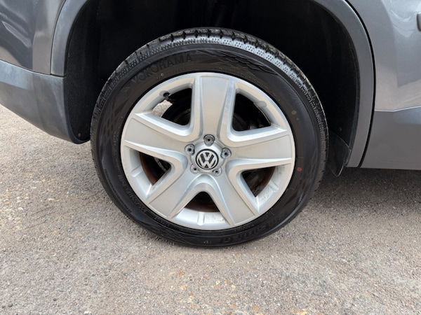 Used Volkswagen Tiguan 2010 for sale - 75067136: Photo 7