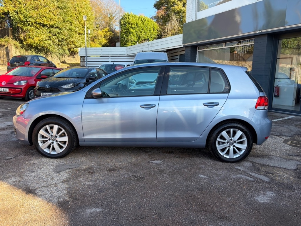 Used Volkswagen Golf 2010 for sale - 76345065: Photo 2