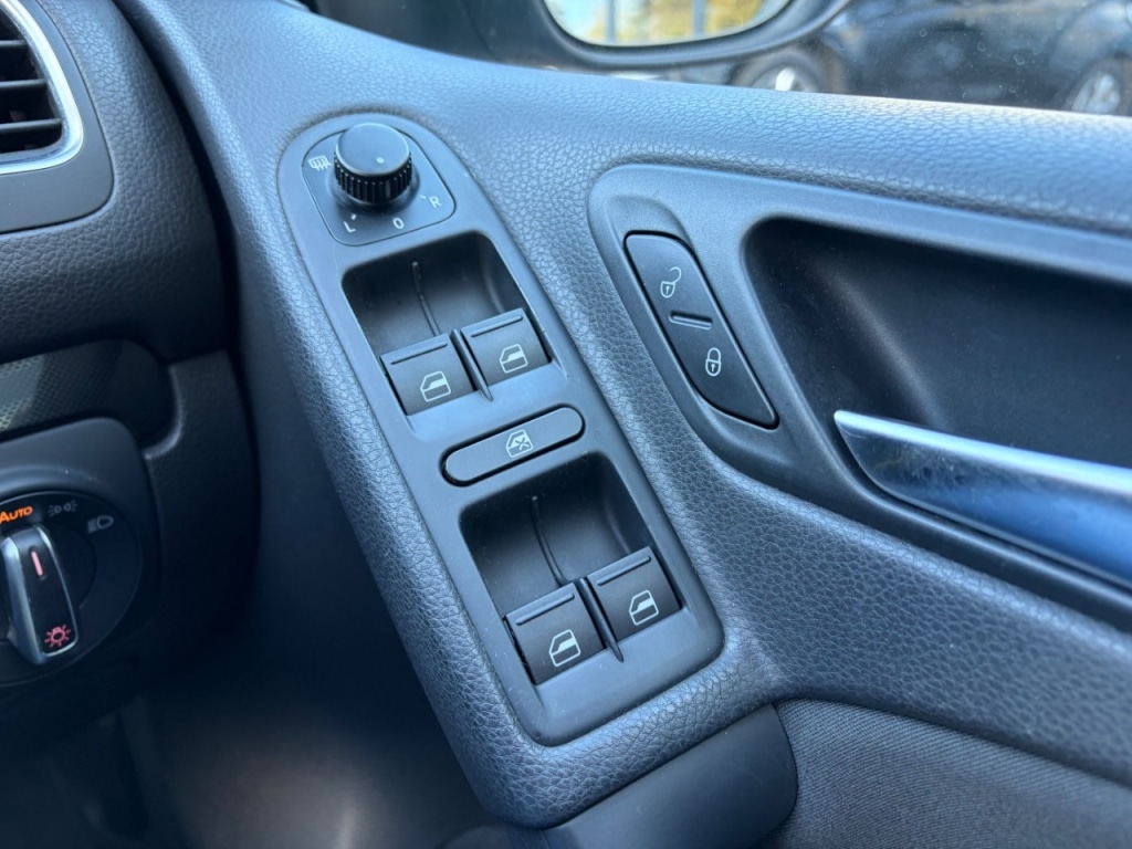 Used Volkswagen Golf 2010 for sale - 76345065: Photo 24