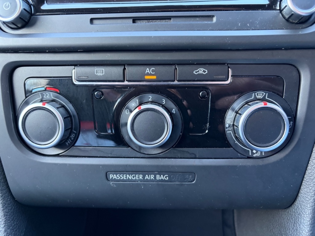 Used Volkswagen Golf 2010 for sale - 76345065: Photo 27