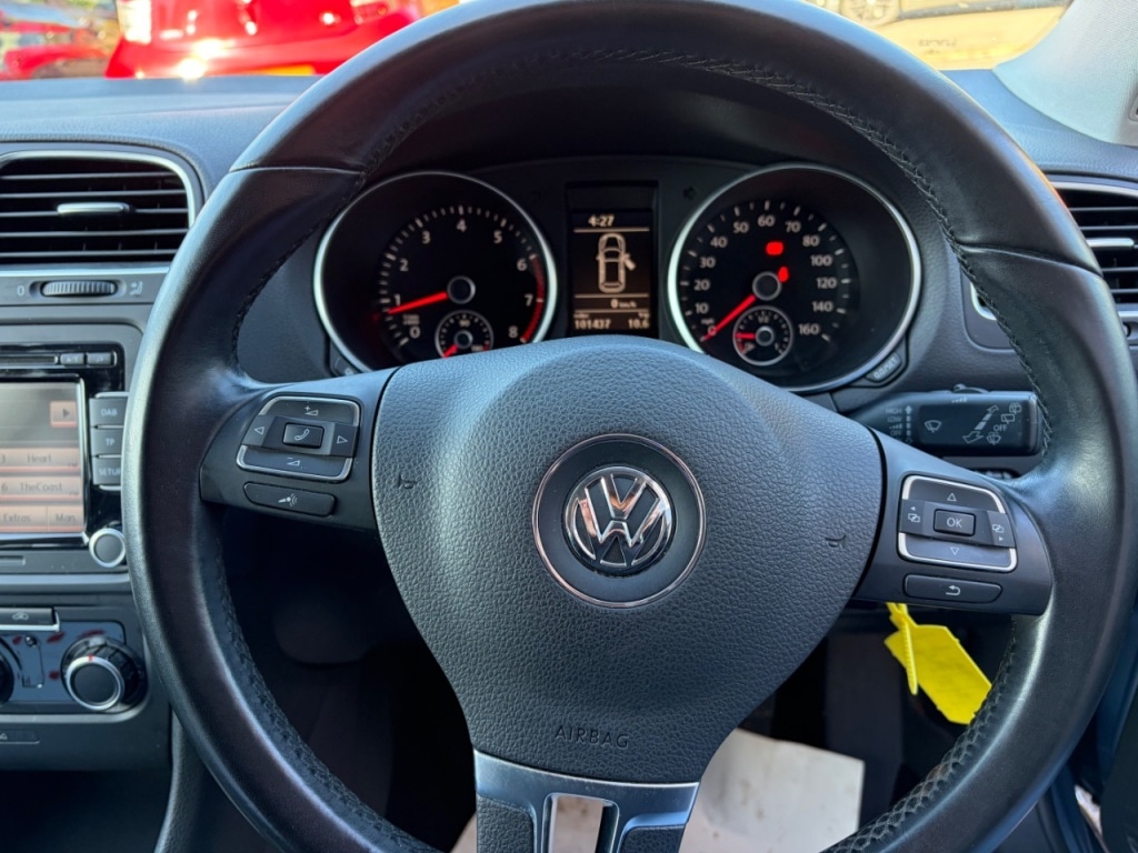 Used Volkswagen Golf 2010 for sale - 76345065: Photo 3