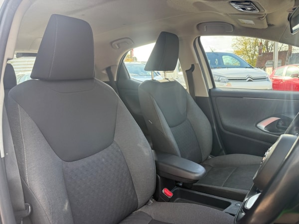 Used Toyota Yaris 2022 for sale - 76345062: Photo 13