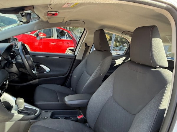 Used Toyota Yaris 2022 for sale - 76345062: Photo 25