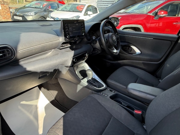 Used Toyota Yaris 2022 for sale - 76345062: Photo 26