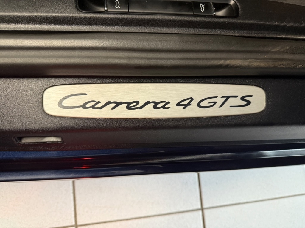 Used Porsche 911 2019 for sale - 76445588: Photo 17