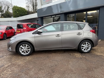 Used Toyota Auris 2012 for sale - 76697973: Photo