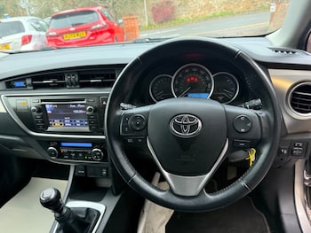 Used Toyota Auris 2012 for sale - 76697973: Photo