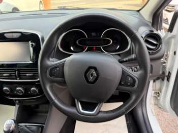 Used Renault Clio 2018 for sale - 74938239: Photo