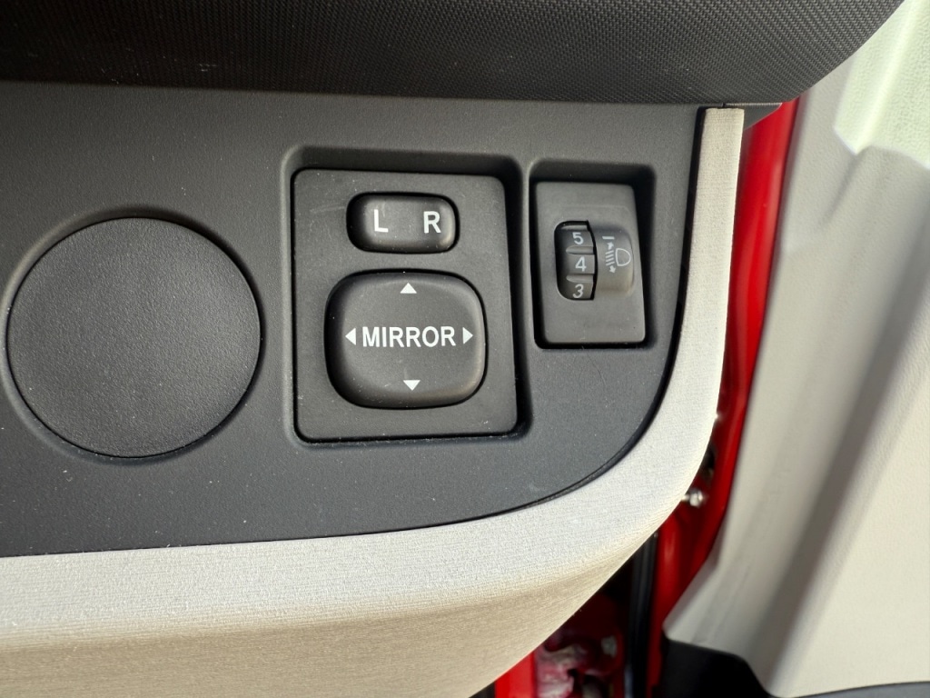 Used Toyota IQ 2014 for sale - 76641974: Photo 28