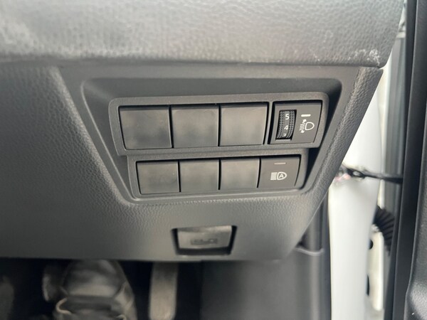 Used Toyota Yaris 2023 for sale - 76290915: Photo 11