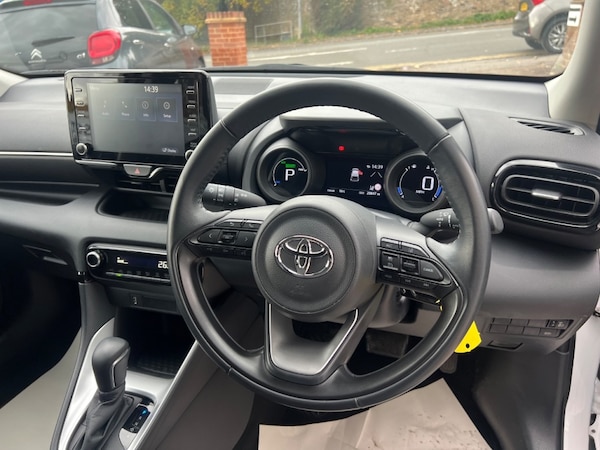 Used Toyota Yaris 2023 for sale - 76290915: Photo 13