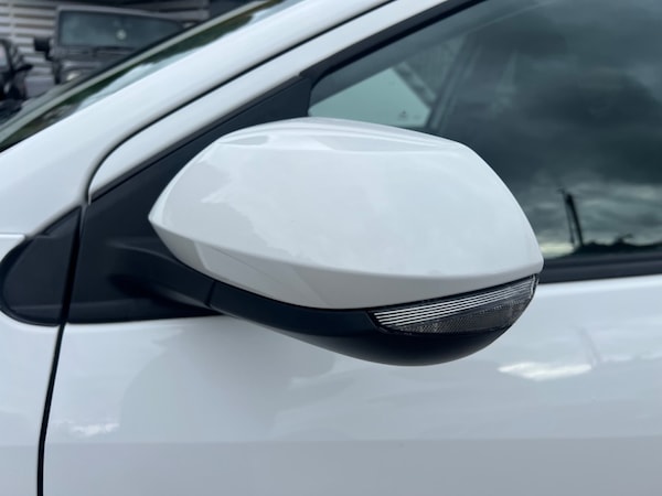 Used Toyota Yaris 2023 for sale - 76290915: Photo 29